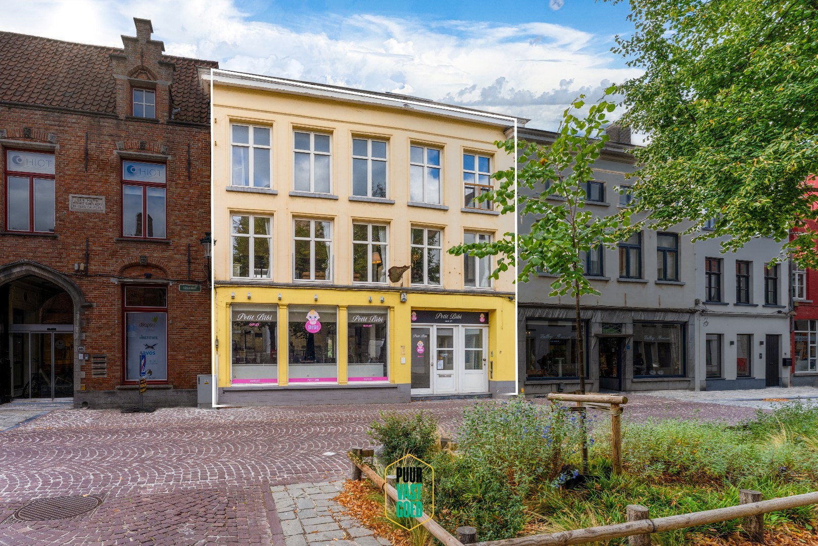 Commercial for sale in Bruges