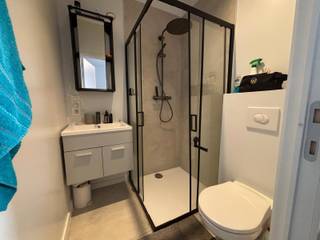 **ACADEMIEJAAR 2026-2027 - ENKEL STUDENTEN/STUDENTS ONLY**We bieden u met veel plezier deze nieuwe lichtrijke bemeubelde entiteiten aan gelegen aan...