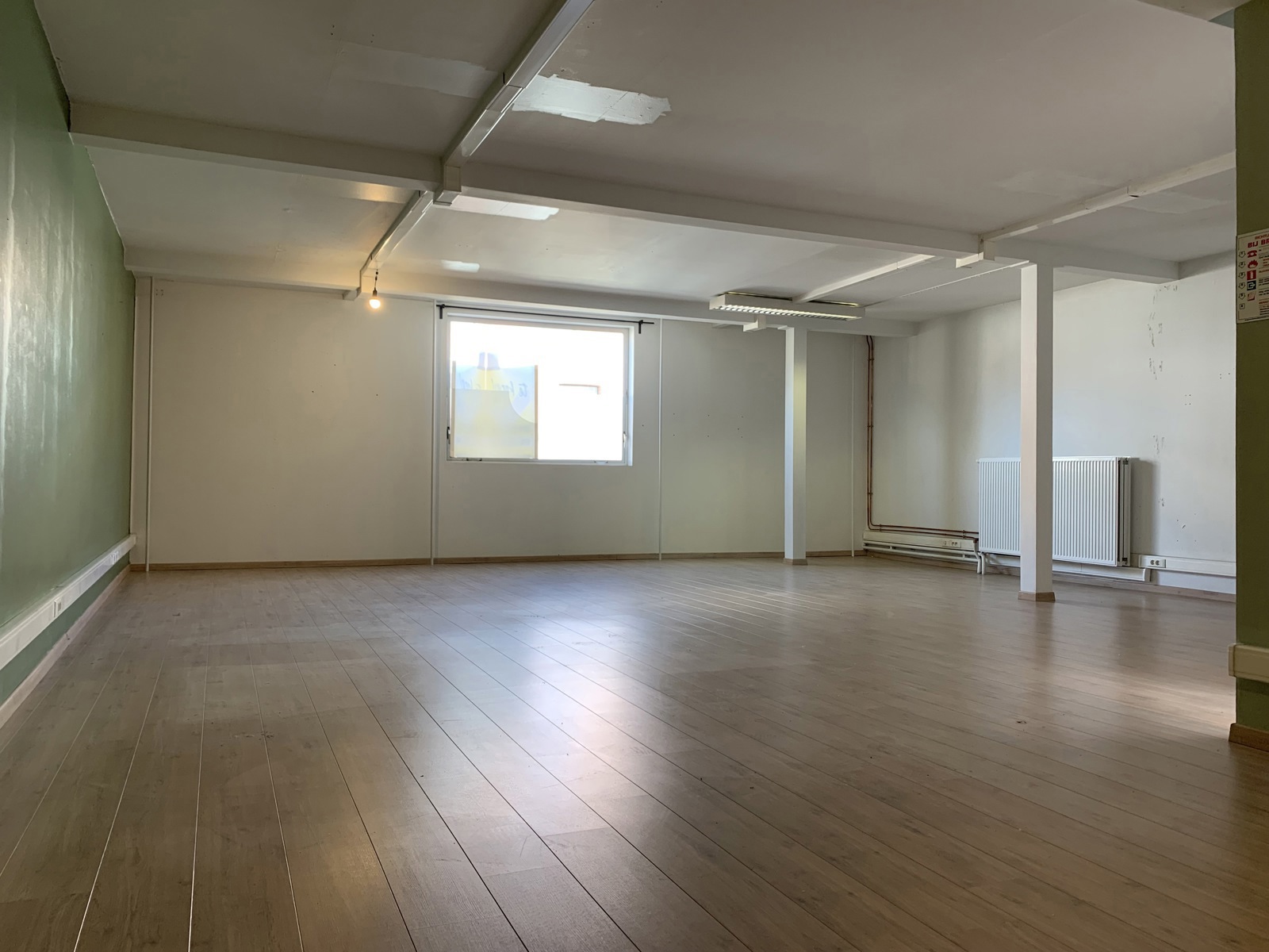 Commerciële handelsruimte of kantoor op toplocatie! - foto 5