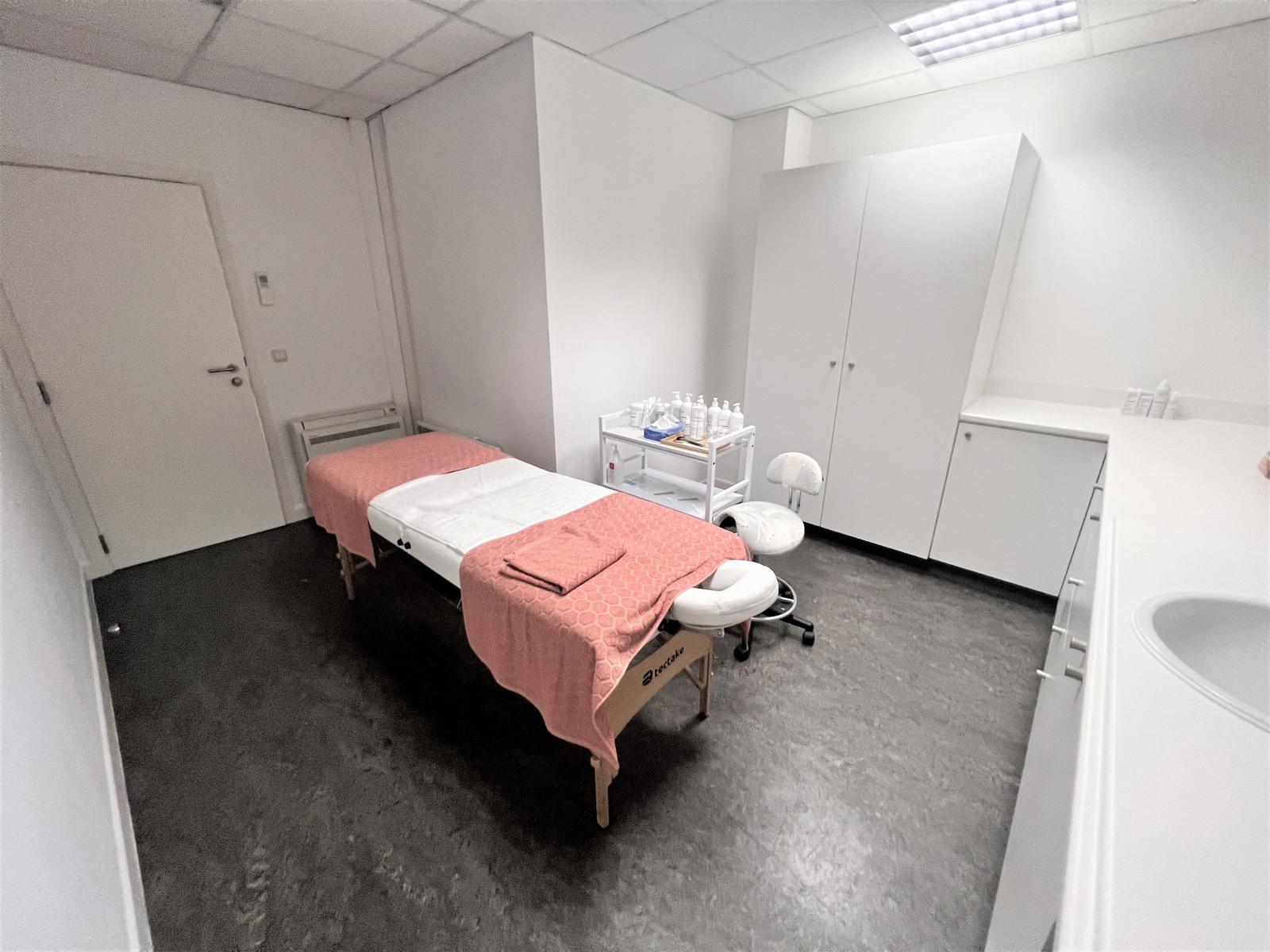 Commercial à louer à Ninove - photo 1