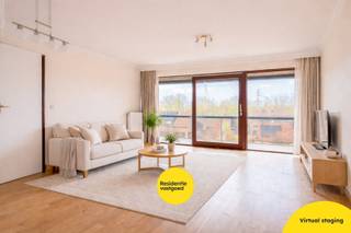 Dit zeer ruim appartement op de derde verdieping is gelegen in de gegeerde wijk Kristus Koning, nabij het Graaf Visartpark. Met een...