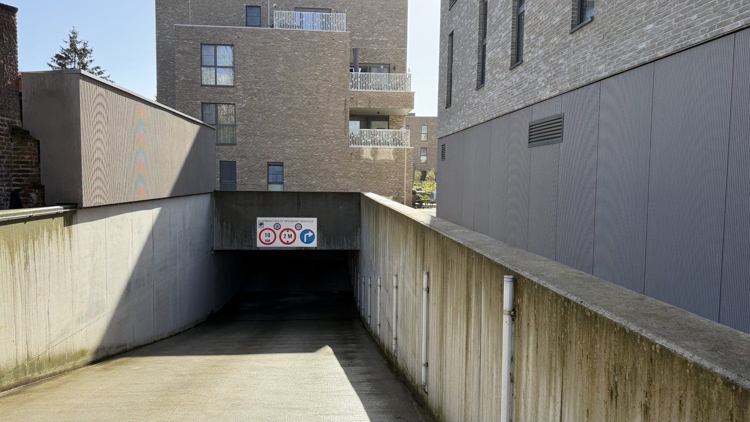 Autostaanplaats met laadpaal te huur op een toplocatie in centrum Lier - foto 4