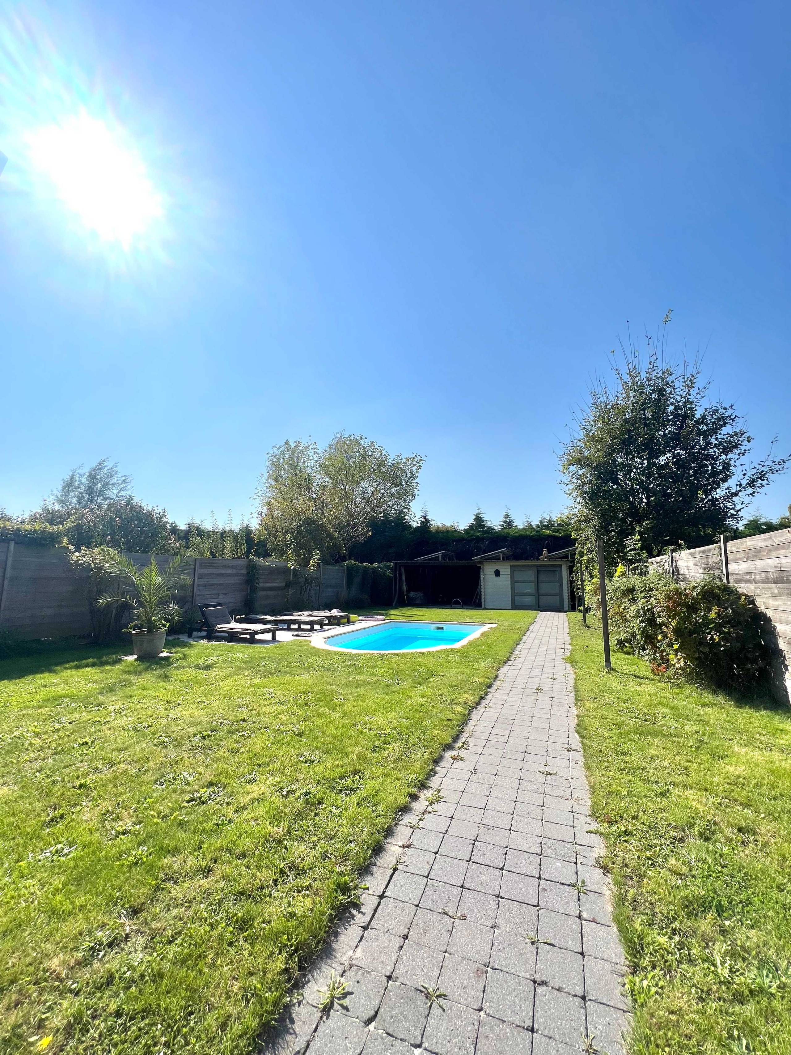 Huis te koop in Hever met 5 slaapkamers - foto 1