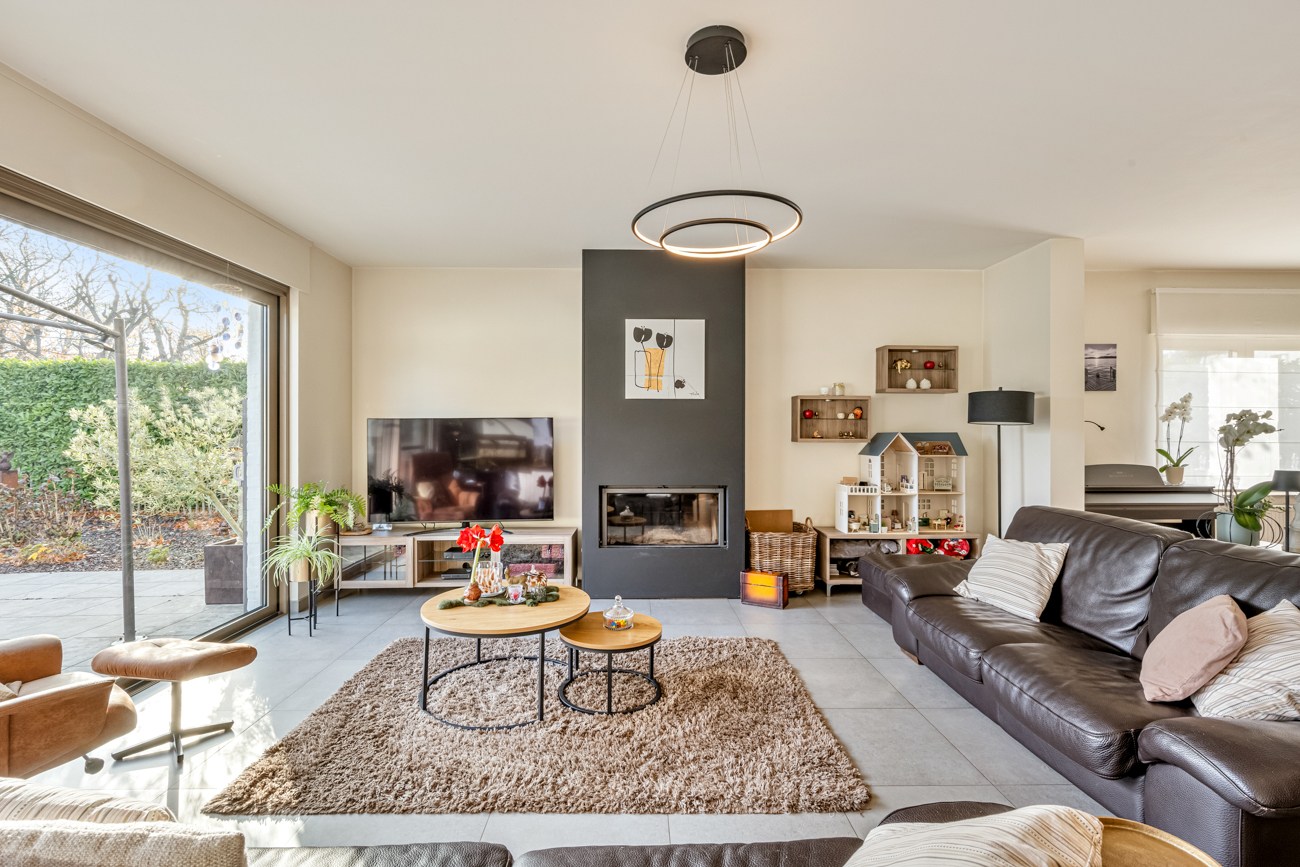 Instapklare open bebouwing met 4 slaapkamers en 2 badkamers - foto 5