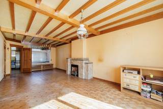 Tekst:Deze woning met heel veel potentieel is gelegen in Deurne-Oost, in een zeer rustige straat tussen het Rivierenhof en het Park van Ertbrugge,...