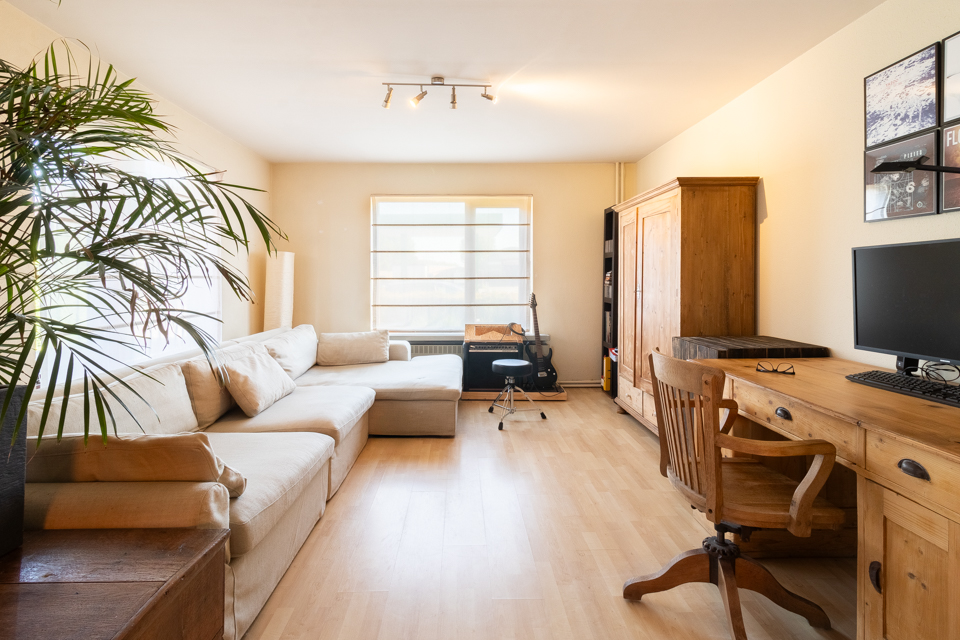 Te renoveren woning met 4 slaapkamers in een groene omgeving - foto 2