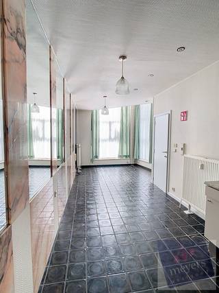 Op zoek naar een pand met mogelijkheden? Ontdek deze ruime woning gelegen in de Clockemstraat 29, op een gunstige en centrale locatie in...