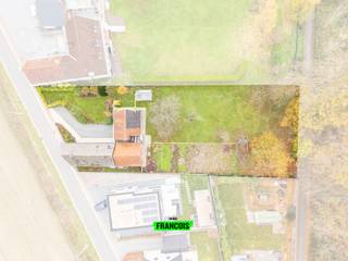 Op een uitzonderlijke locatie, nabij het prachtige Kloosterbos in Sint-Maria-Oudenhove, bevindt zich deze woning op een ruim perceel van 1410 m²...