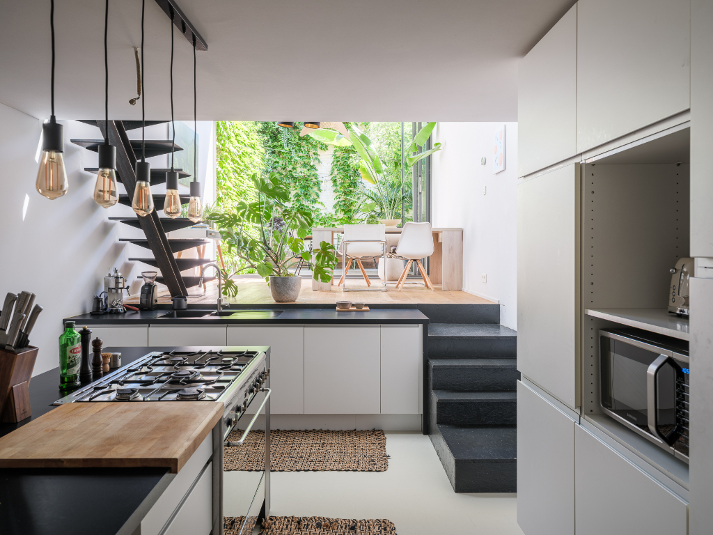 Opportuniteit - omgeving Visserij. Instapklare en unieke burgerwoning met split-levels,  3slpk’s + bureauruimte en aangename stadstuin op een zeer gegeerde locatie te Gent. - photo 4