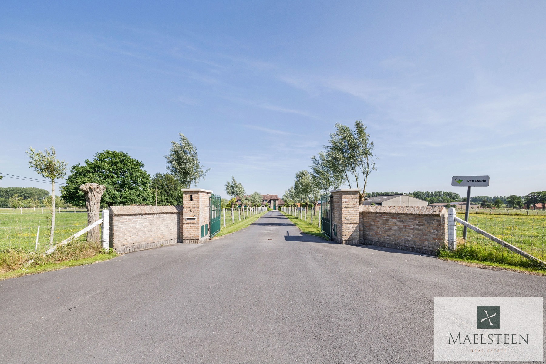 Boerderij op 1,5ha op de flank van Oedelem-berg  - foto 2