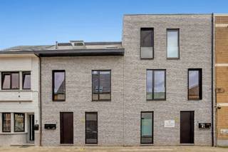 <p><span>Located in a very central yet quiet setting, near the village center, the Wijgmaal train station, and all major access roads, and bordering the tranquil Leuven-Dijle Canal with a perfect bike route to Leuven’s historic center, we are pleased to offer this recently built, energy-efficient duplex apartment for sale.</span></p><p><span> </span></p><p><span>This high-quality apartment is located in the well-maintained “ “” residence at De Kaai”, built in 2021. What makes this apartment unique is its homey atmosphere, abundant natural light, and spacious indoor and outdoor areas. With a total usable floor area of no less than 150 m², this first-floor duplex apartment features an entry hall with a guest restroom, a spacious living area with a dining area, and an open, fully equipped kitchen designed by the renowned Grietens Concept. The apartment also features a practical storage room, a convenient laundry room, and a staircase leading to the second floor. Here you’ll find a night hall, a separate toilet, a bathroom with both a bathtub and a shower, and three spacious bedrooms, one of which is equipped with built-in custom closets.</span></p><p><span> </span></p><p><span>As the icing on the cake, this contemporary duplex apartment features two sun-drenched, southeast-facing terraces totaling approximately 20 m², offering a stunning view of the Leuven-Dijle Canal—a delightful place to relax at any time. Another unmissable perk is the enclosed garage, which is available for purchase for 30,000 euros. In addition, residents also have access to a communal charging station and a communal bike storage area.</span></p><p><span> </span></p><p><span>In short, a move-in-ready, energy-efficient, spacious, and bright duplex apartment with a garage, located in a prime location near numerous essential amenities and with excellent access to downtown Leuven.</span></p><p><span> </span></p><p><span>An absolute steal!</span></p><p><span> </span></p>