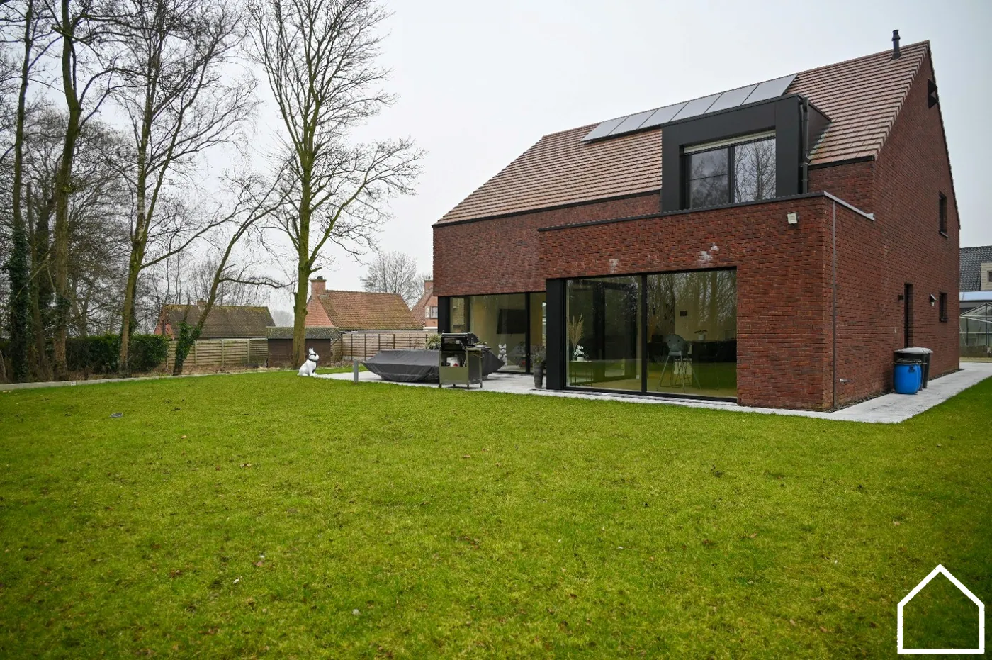 GROTE ALLEENSTAANDE NIEUWBOUWWONING OP 1776M² MET OPRIJLAAN - foto 4