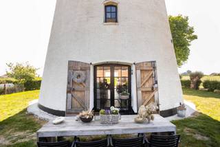 Ce moulin a été transformé en une "expérience de vie" unique avec l'attention nécessaire aux détails.Un espace de vie ouvert au rez-de-chaussée. La...