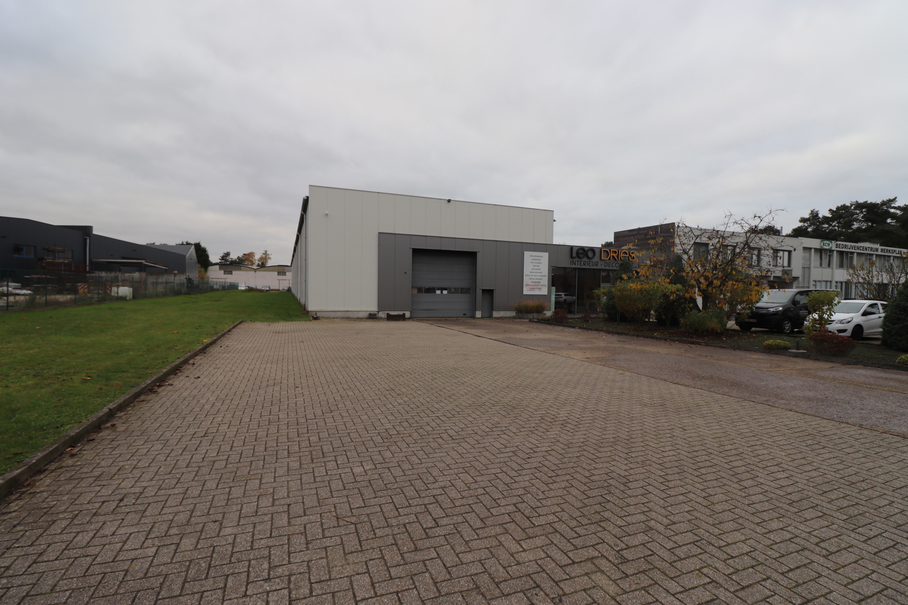 Een opslaghal/bedrijfsgebouw van 1.410m² gelegen in "Bedrijvencentrum Merksplas". - foto 1