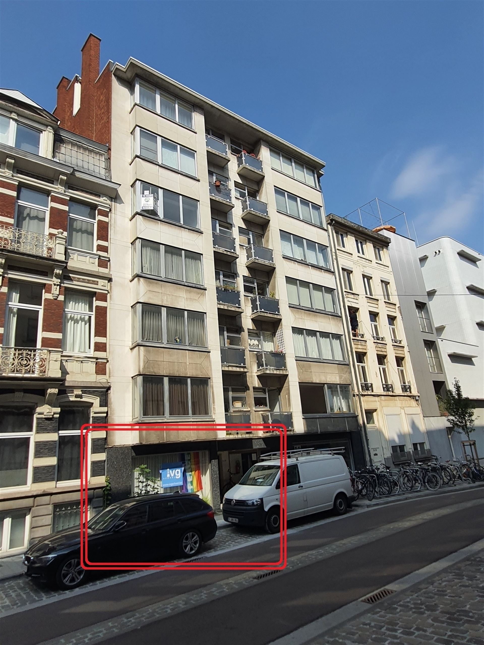 Commercial for rent in Ghent - photo 1