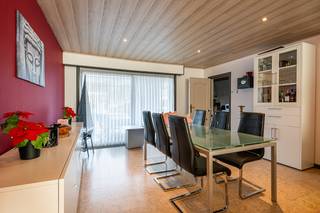 Deze halfopen bebouwing is gelegen in de Schaperijstraat te Eeklo en biedt een aangename woonomgeving met een praktische indeling en tal...