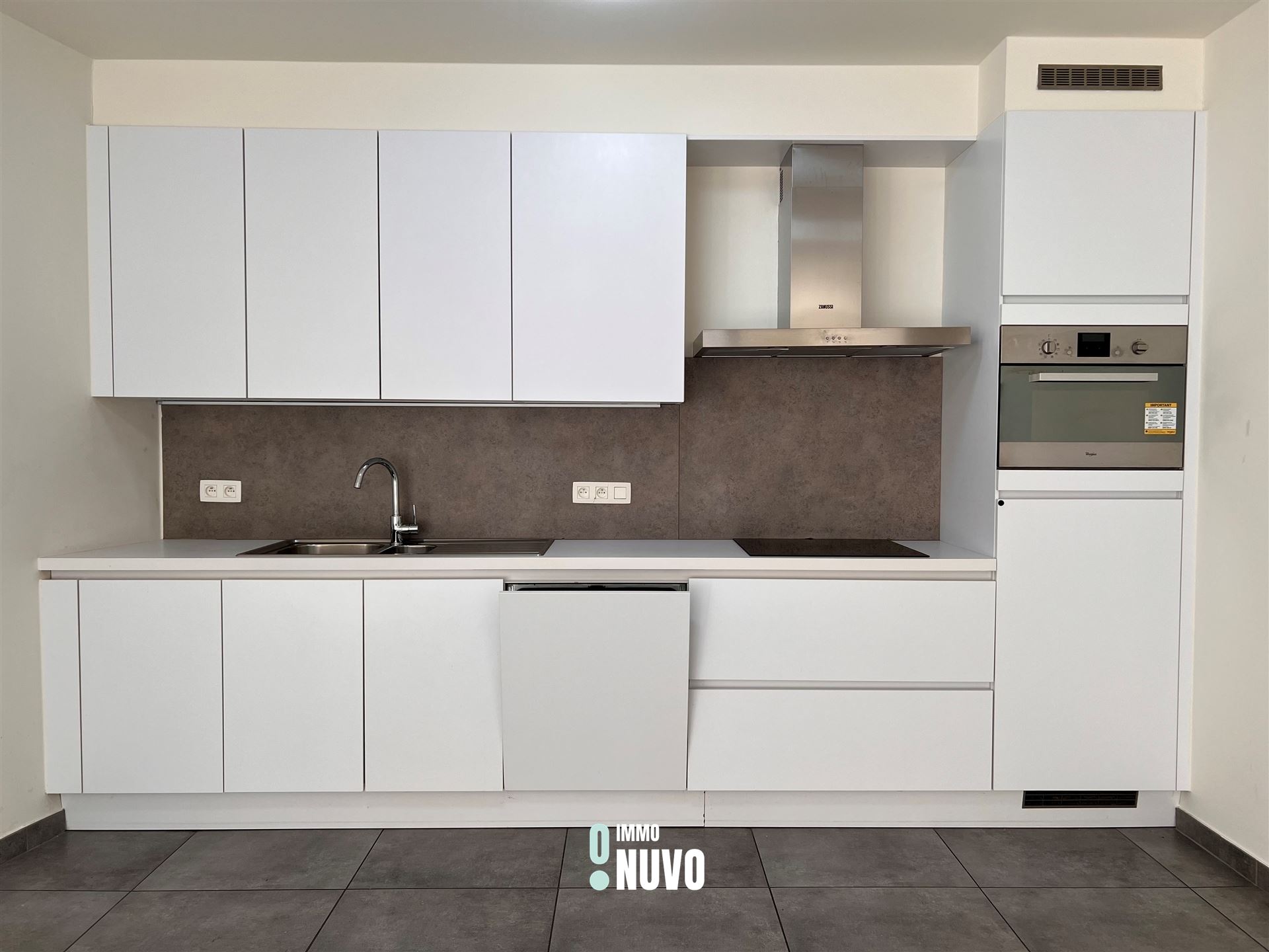 Appartement au Rez-de-chaussée - photo 4