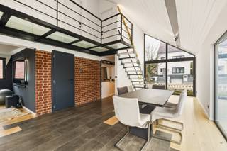 Te koop: gerenoveerd open huis in het centrum van Zaventem, op korte afstand van het treinstation en belangrijke invalswegen.Deze woning uit 1962...