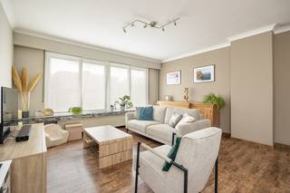 Gelegen in de wijk Duivelshoek, vlakbij Steytelinckpark en Park van Eden, biedt deze woning een rustige maar centrale ligging. Op wandelafstand...