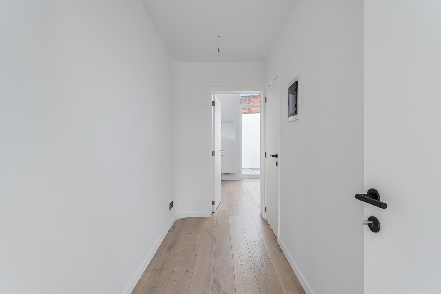 Gelijkvloers en gerenoveerd appartement met 1 slaapkamer en een ruim terras nabij het station van Leuven! - foto 5