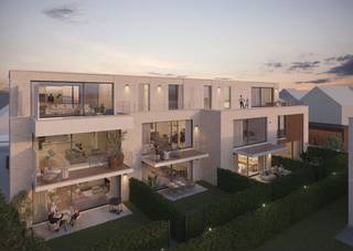 Dit gelijkvloers nieuwbouwappartement in Residentie Kapelleriehof ligt vlakbij het centrum van Staden.Het appartement is als volgt ingedeeld:...