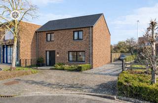 Rustig gelegen bouwgrond met vlotte bereikbaarheid naar invalswegen. Deze bouwgrond heeft een oppervlakte van 678m² en is ideaal voor het bouwen...