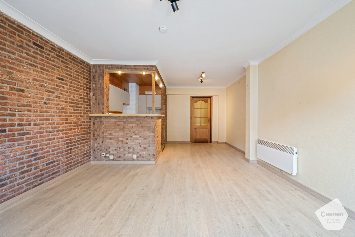 Te renoveren twee slaapkamer appartement vlakbij het strand - foto 2
