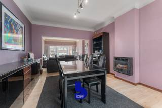 De naam zegt het al: de Onafhankelijkheidsstraat past perfect bij deze ruime woning.Hier woon je zelfstandig of kies je voor samenwonen, want het...