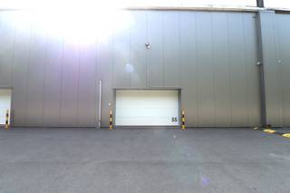 BEZOEKEN KUNNEN UITSLUITEND INGEPLAND WORDEN DOOR AANVRAAG VIA ONDERSTAANDE LINK<br />https://mijnhuurprofiel.be/property/8a9c1a3a-8a3d-4fde-a6ea-a6ef7f8756f7<br /><br />Bent u op zoek naar een opslagruimte nabij het centrum van Kruibeke? Lees en kijk dan snel even verder!<br /><br />Deze unit heeft een oppervlakte van ca. 197,32 m2 en is gelegen op een industrieterrein met verschillende units. Deze unit is volledig privé en afgesloten. Deze unit mag uitsluitend worden gebruikt als opslagruimte. <br /><br />De gemeenschappelijke kosten zijn ten laste van de huurder.