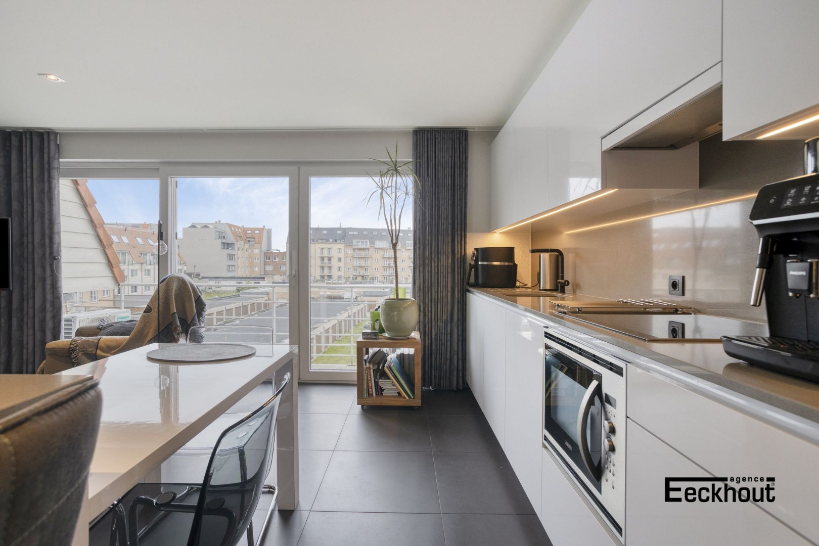 Modern en verzorgd duplexappartement vlakbij het strand te Bredene - foto 4