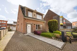 Te renoveren woning op mooi en gunstig gelegen perceel523 m² I 3 slpks I F labelZeer gunstig gelegen, rustig doch centraal met openbaar vervoer,...