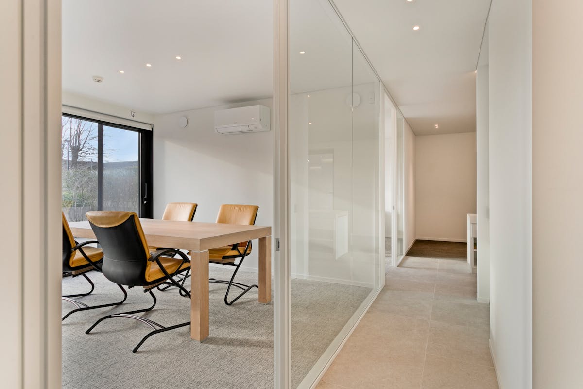 Espace de bureau moderne d'environ 233 m² à vendre à Kuurne - photo 5