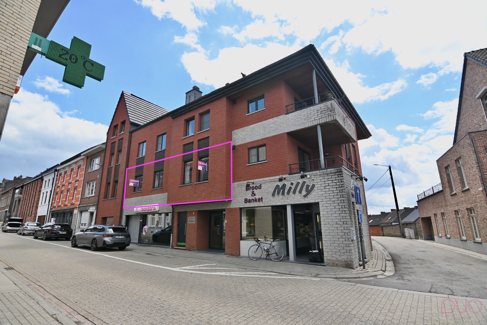 Instapklaar appartement met 2 slaapkamers en autostaanplaats in het stadscentrum van Tongeren-Borgloon (toplocatie inclusief meubels)! - foto 1