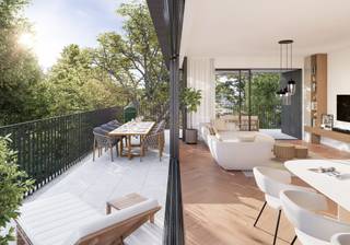Dit stijlvolle appartement op de eerste verdieping combineert een praktische indeling met een hoog wooncomfort. Met een bewoonbare oppervlakte van 106 m², twee slaapkamers en twee terrassen met een gezamenlijke oppervlakte van 28 m² geniet u van een aangename woonomgeving met extra buitenruimte. De leefruimte met open keuken geniet van veel natuurlijke lichtinval en vormt een gezellige plek om te ontspannen of gasten te ontvangen. Verder beschikt het appartement over een badkamer, een praktische berging en een aparte bureauruimte. Deze extra ruimte biedt tal van mogelijkheden en kan perfect dienst doen als thuiswerkplek, hobbyruimte of polyvalente kamer.Residentie Bundswijk staat garant voor duurzaam wonen dankzij de combinatie van een lucht/water warmtepomp, vloerverwarming en zonnepanelen. De kwalitatieve afwerking en hedendaagse architectuur zorgen ervoor dat deze woonst volledig klaar is voor de toekomst. Geschikt voor zowel eigen bewoning als interessante investeringsopportuniteit. Wilt u meer weten? Plan uw werfbezoek of vraag meer informatie aan via info@homies.be of 016 22 82 22.<br />