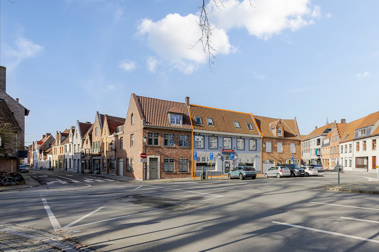 TE RENOVEREN handelspand met woonst vlakbij de GENTPOORT en de VESTEN! - foto 4