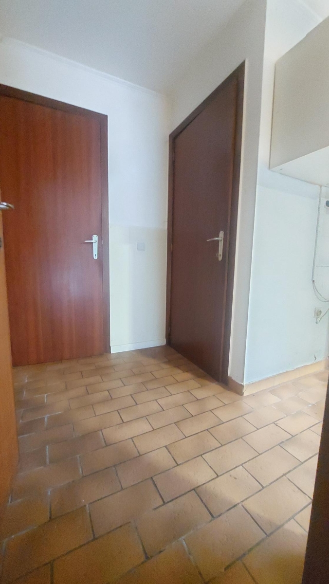 Gelijkvloers appartementje met 1 slaapkamer, terrasje en parkeerplaats. - foto 3