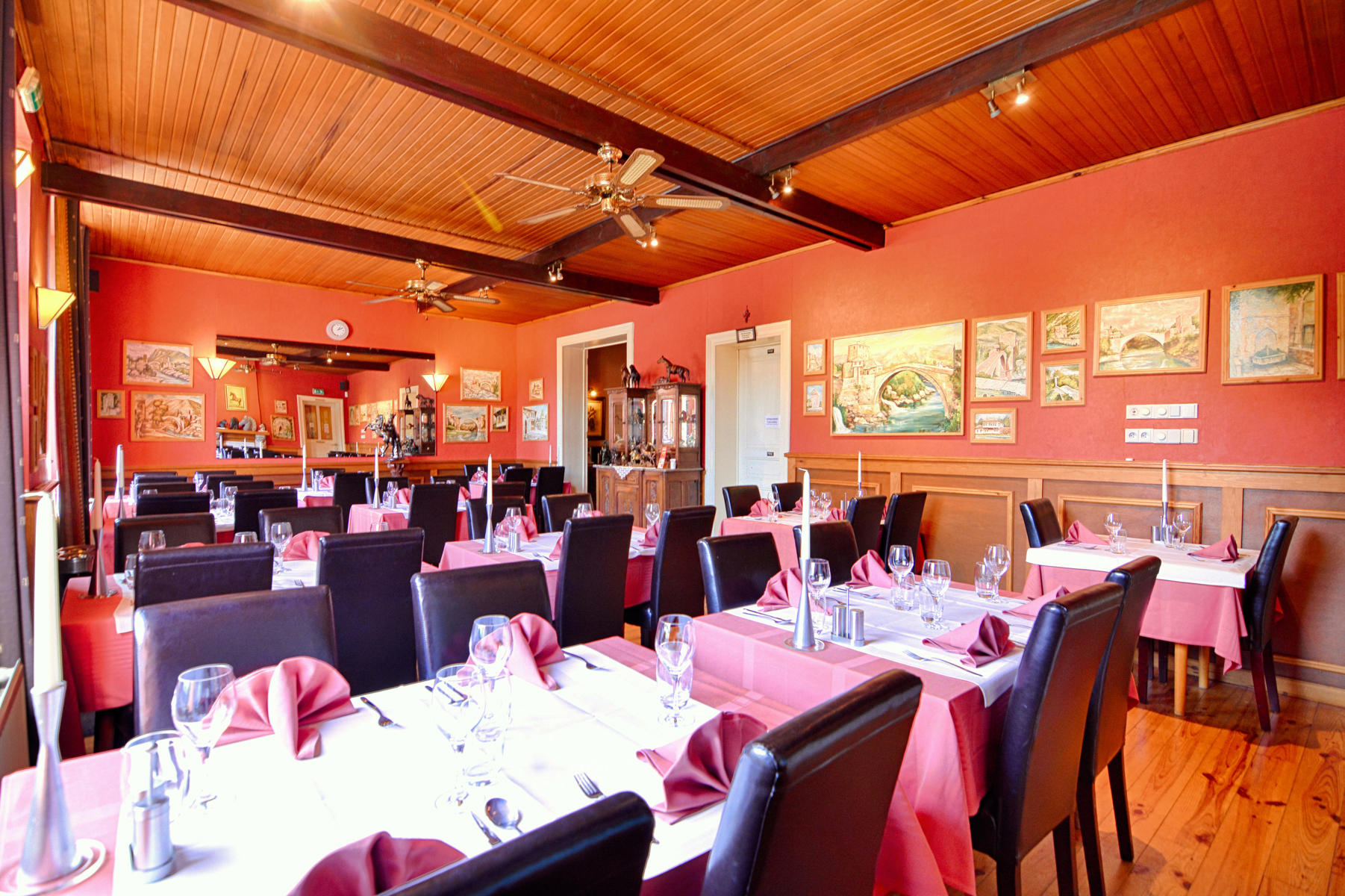 Statig horecapand met feestzaal en riante woonst. - foto 3