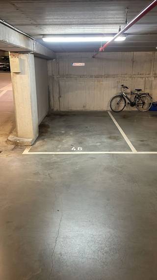 Ondergrondse autostaanplaats nummer 46 op -2 van het gebouw "De Lichttoren" in park Spoor Noord nabij het eilandje, aan het nieuwe Cadix ziekenhuis...