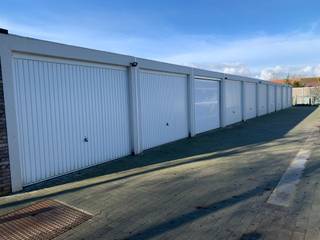 In Woumen, een deelgemeente van Diksmuide, bevindt zich deze privégaragebox. Dit op de verbindingsweg Diksmuide-Ieper. De garagebox bevindt...