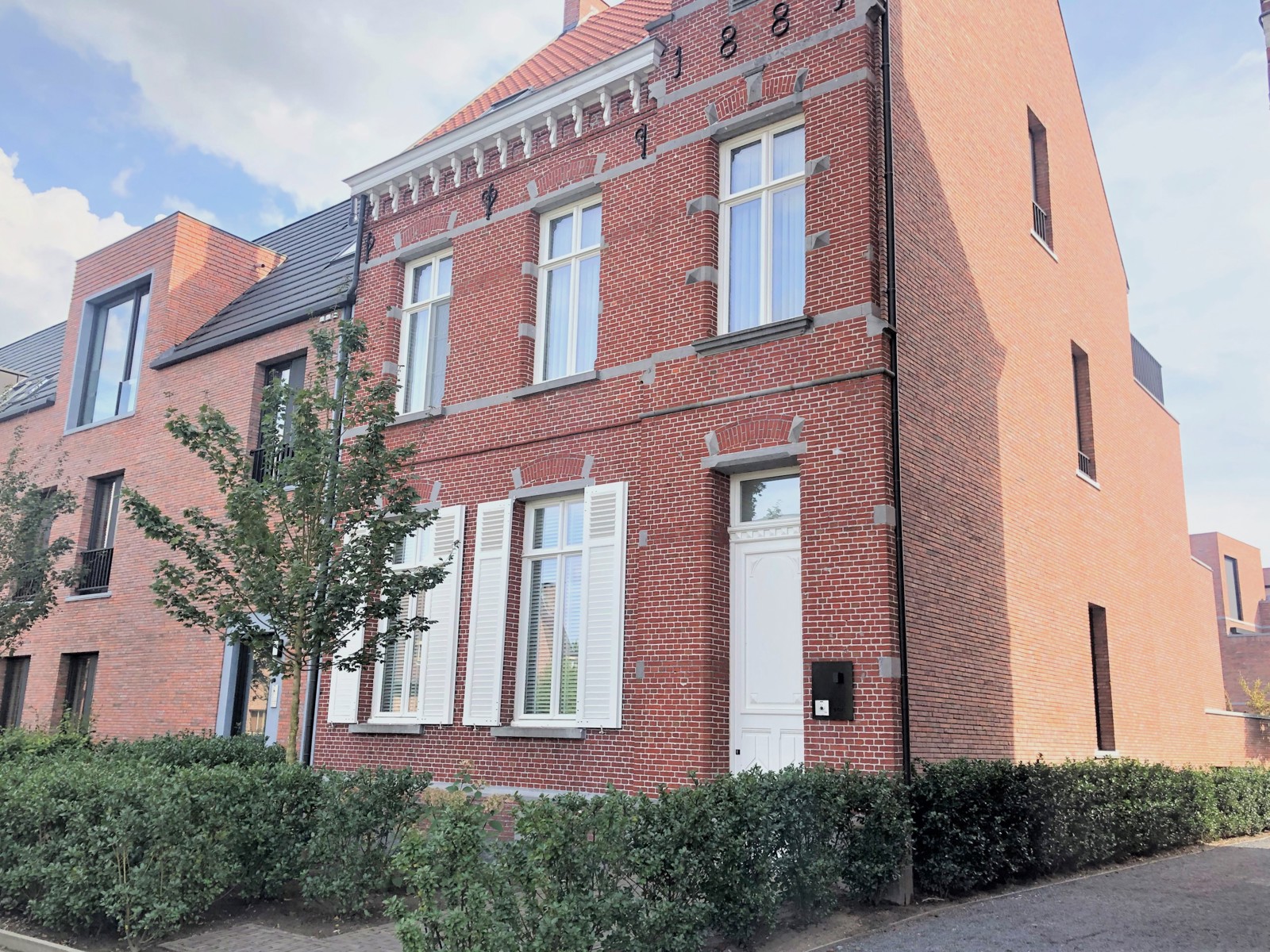 Luxueus gelijkvloers appartement 175 m² in hartje Brecht. - foto 1