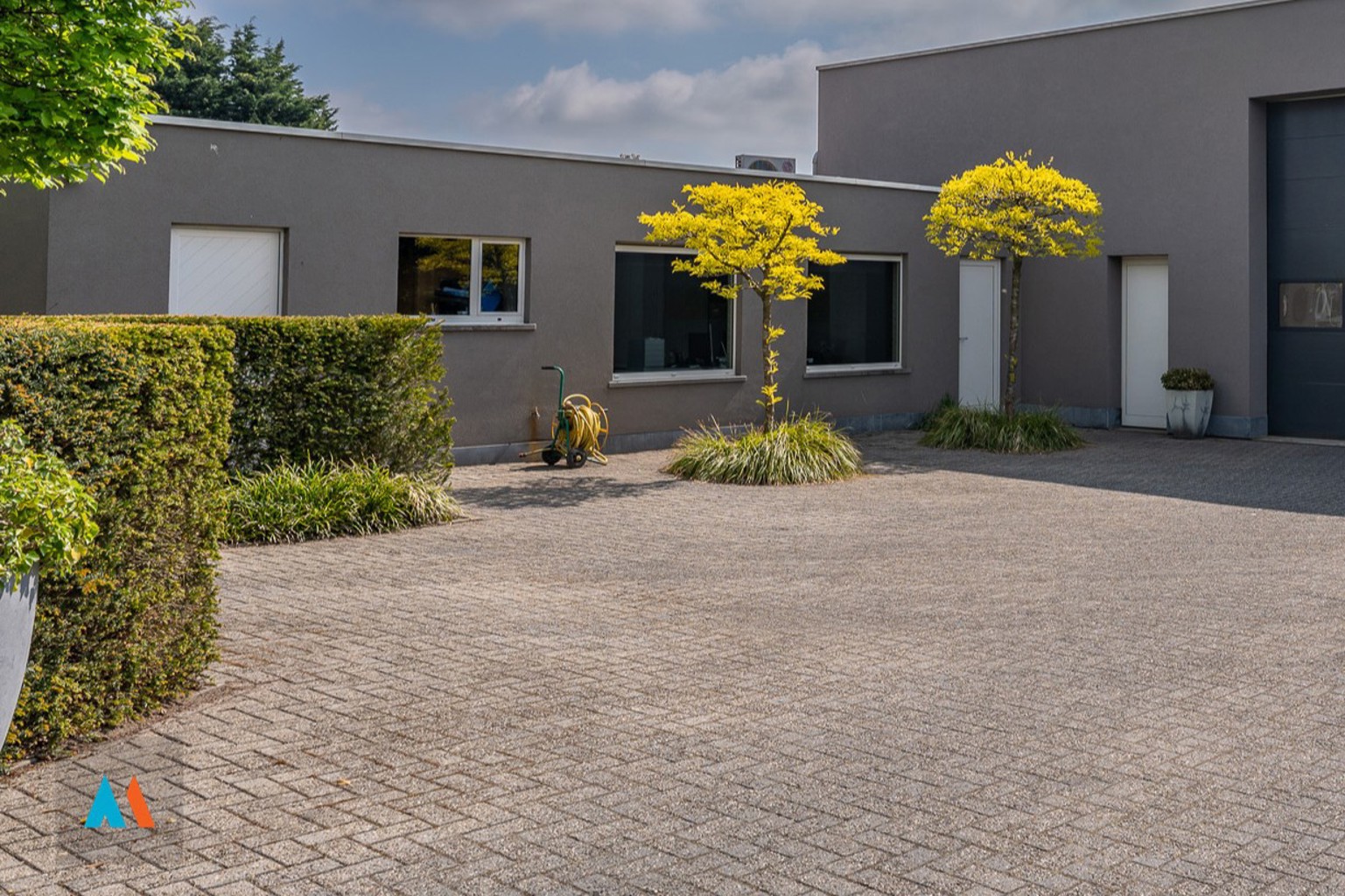 Commercial for rent in Loenhout - photo 1