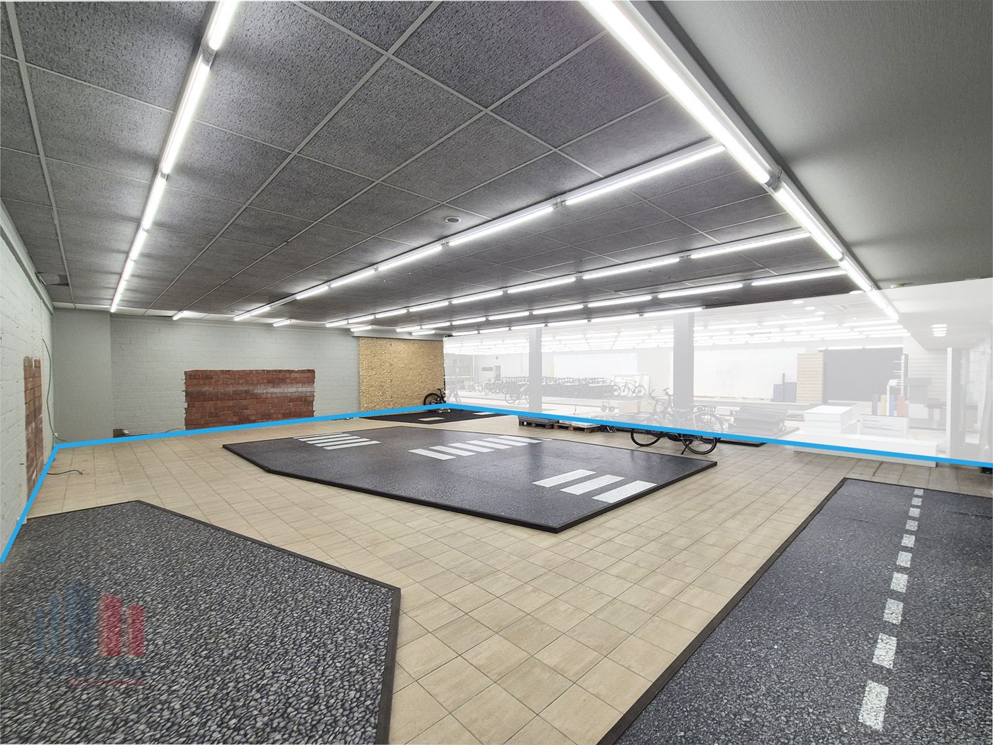 CENTRAAL GELEGEN HANDELSPAND VAN 163 M² - foto 3