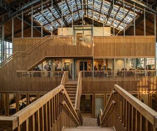 Goed gelegen instapklare kantoorruimte van +/- 174 m² te huur in het centrum van Brussel met vlotte bereikbaarheid.De ruimte maakt deel uit van het...