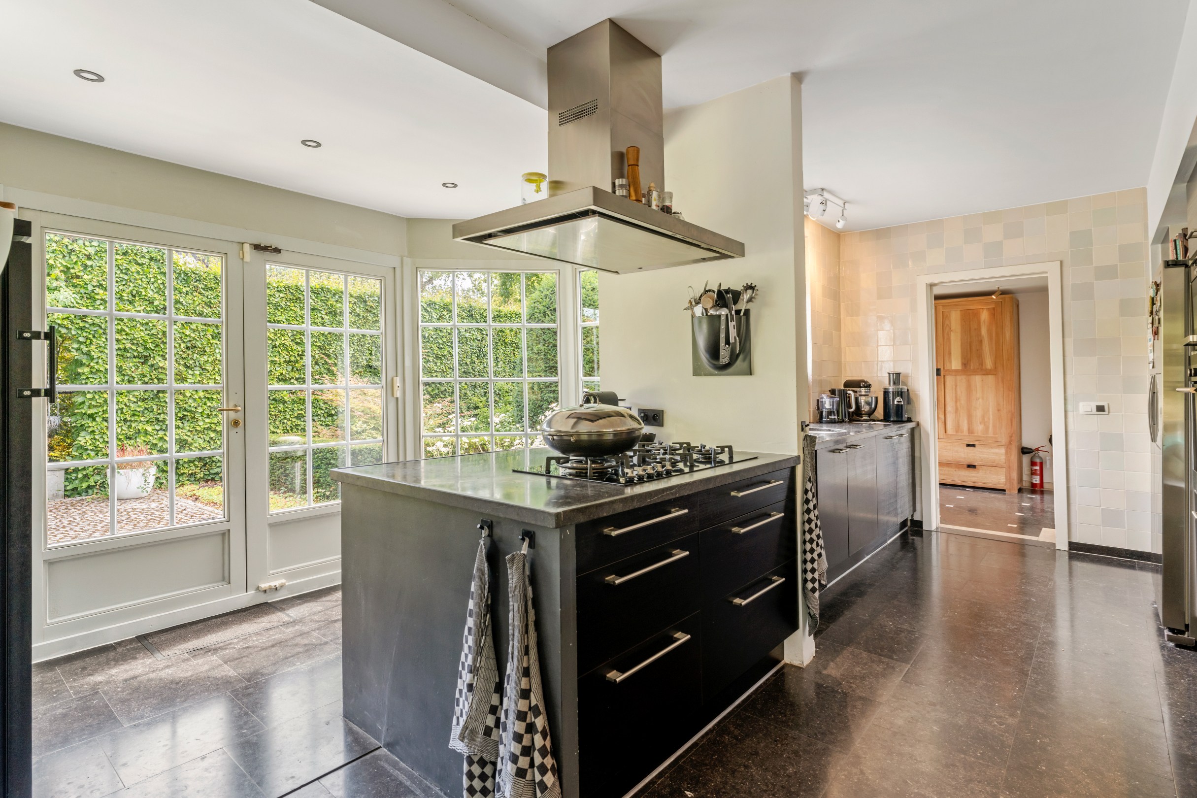 Villa met verwarmd zwembad, orangerie en kantoorruimte - foto 5