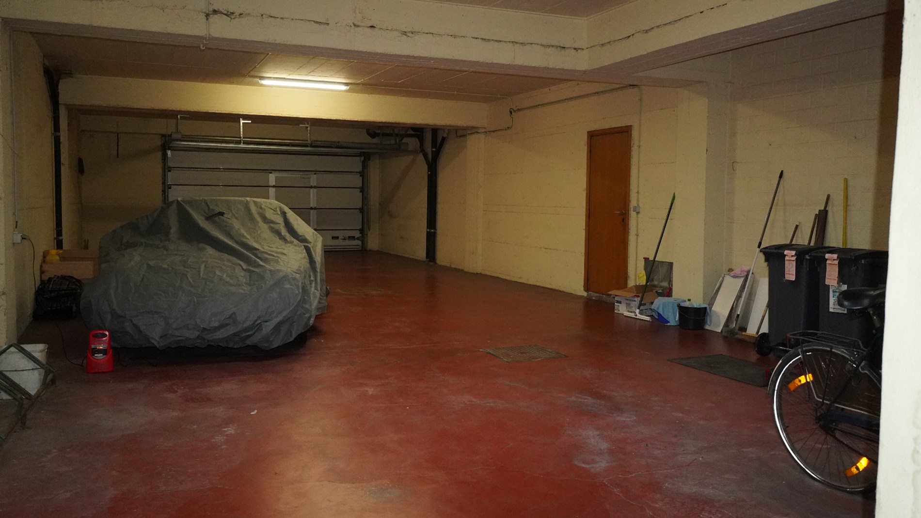 Unieke garage van ca. 125 m² aan het Stationsplein te Lokeren - foto 5