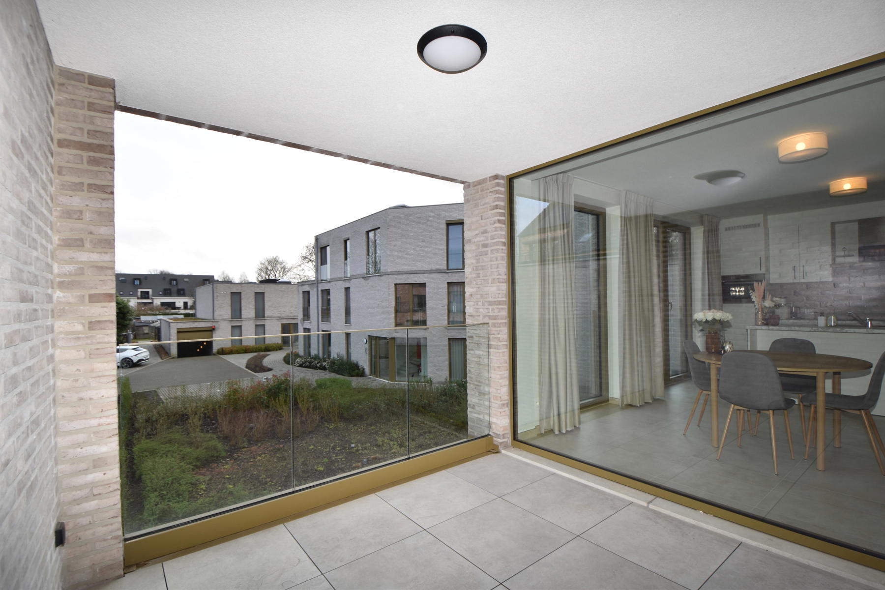 Recent app. met een bruto opp. v. 114,4m² &amp; ondergronds: B+P - foto 3