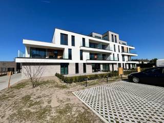 App met 2 slpkm, garage en kelderbergingDit prachtige nieuwbouwappartement combineert moderne luxe met een rustige woonervaring, en is perfect voor...