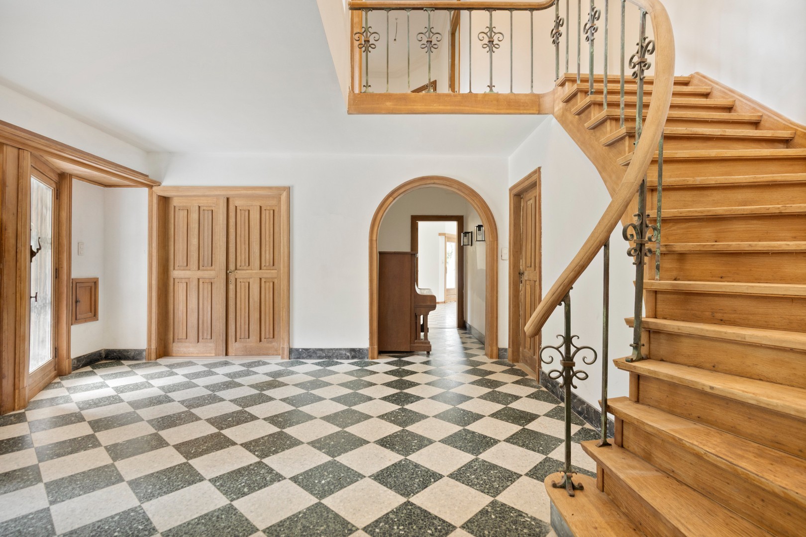 House for sale in Brasschaat with 5 bedrooms - photo 5