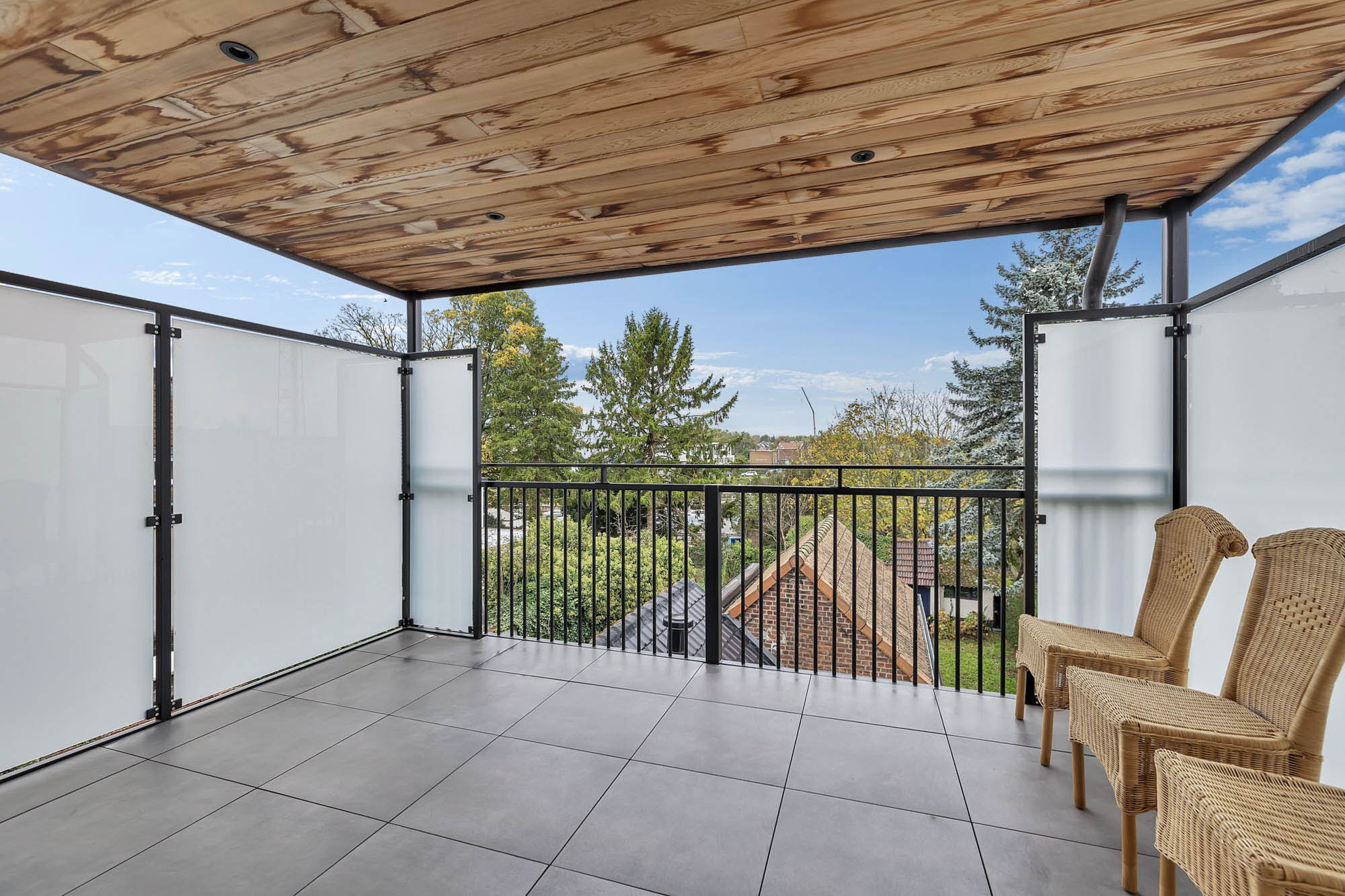 Gerenoveerd appartement met 2 ruime slaapkamers - foto 5