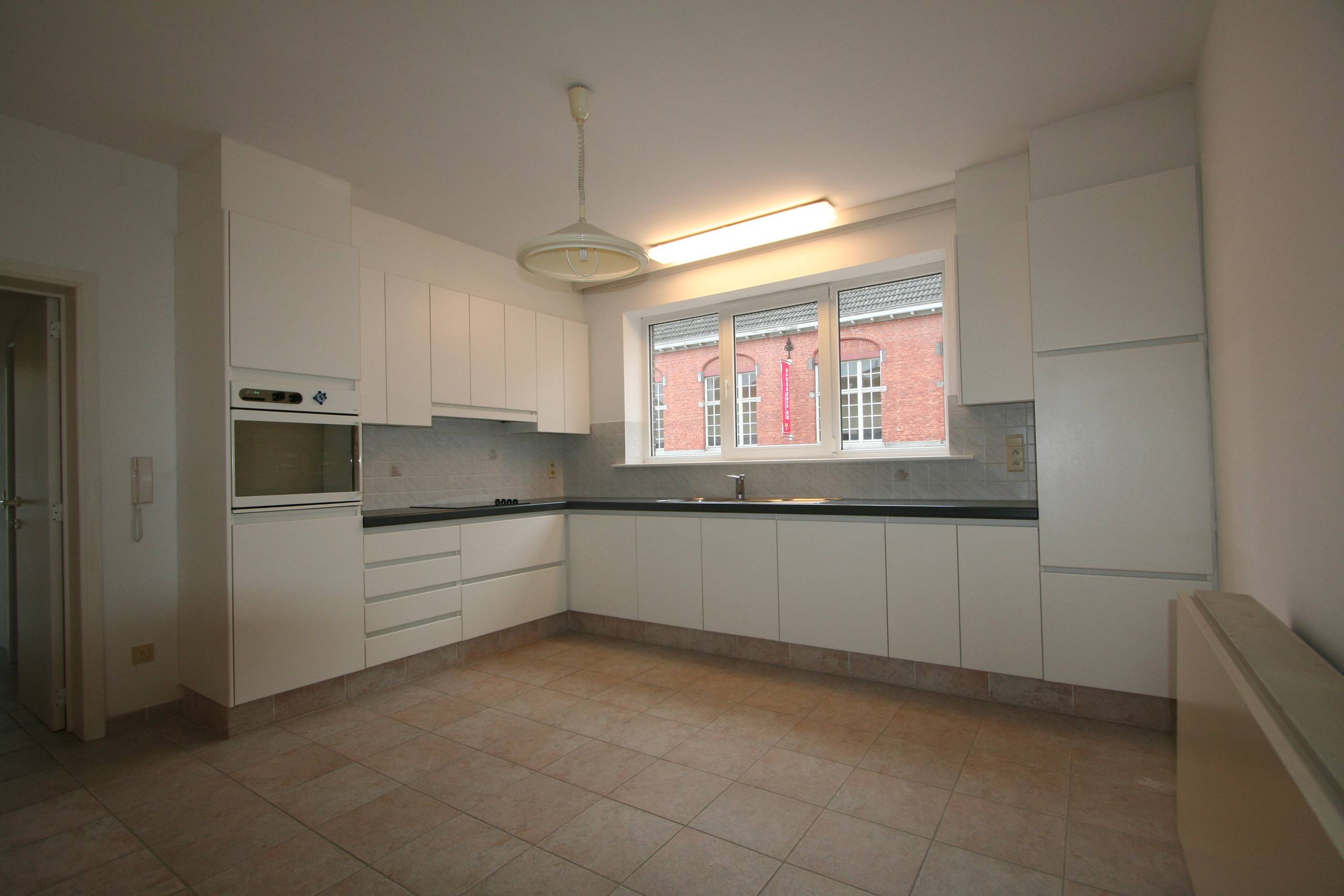 Ruim 1 slaapkamer appartement te koop in Nieuwpoort! - foto 5